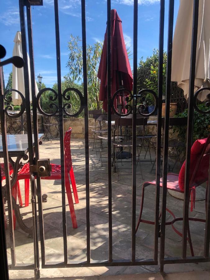 Hotel Au Bout Du Pre Pézenas Exterior foto